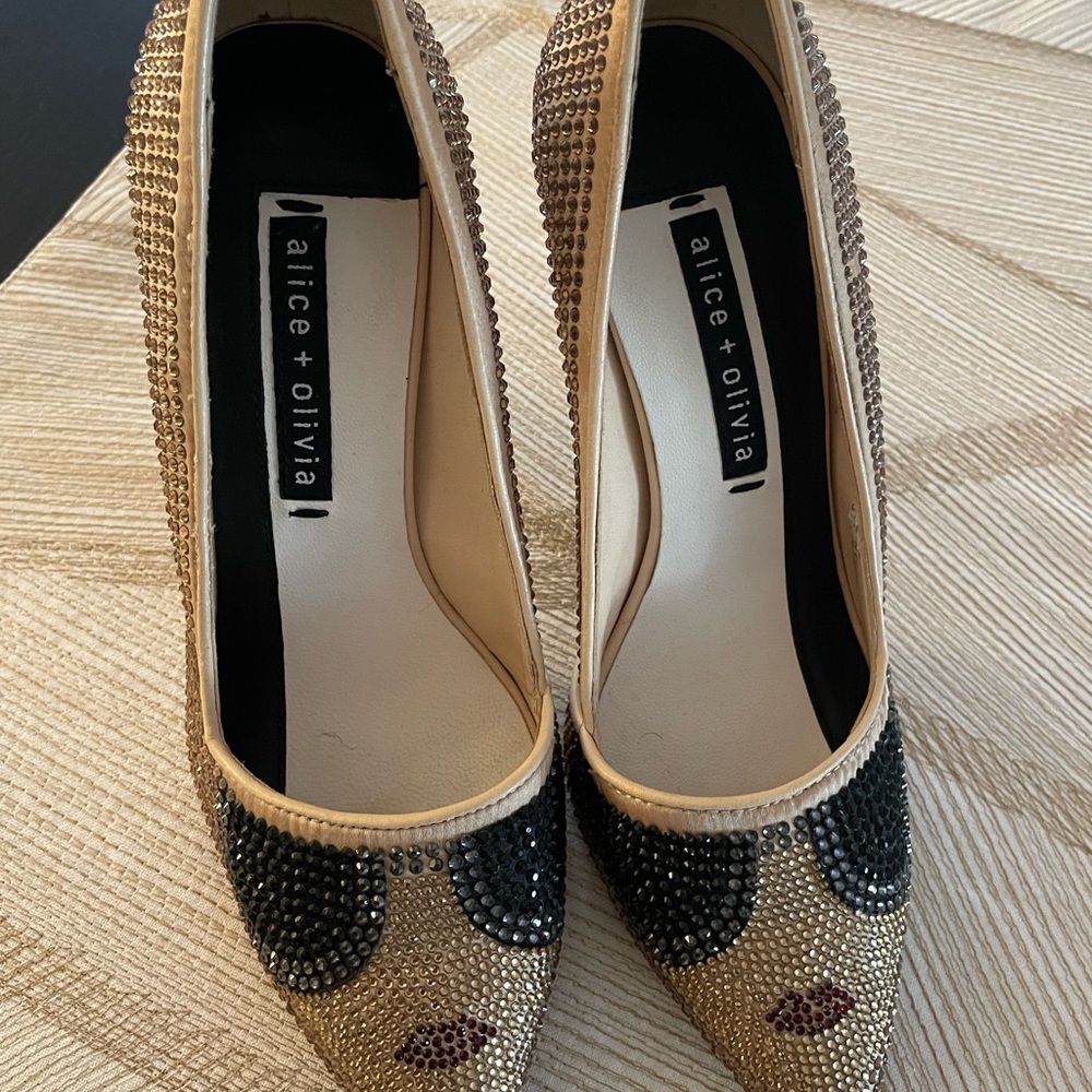 Alice &Olivia shoes